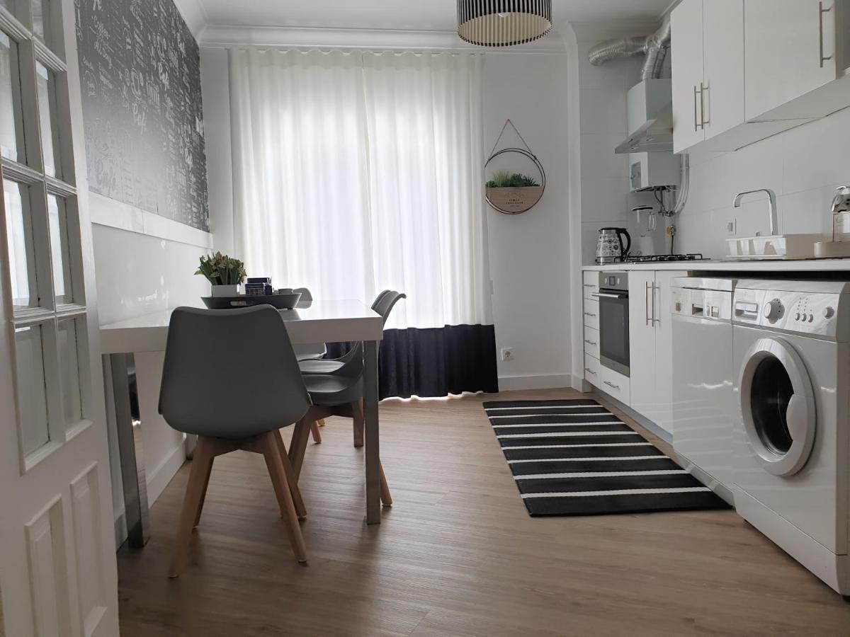 Casa da Vó Minda - Nazaré Apartment Luaran gambar